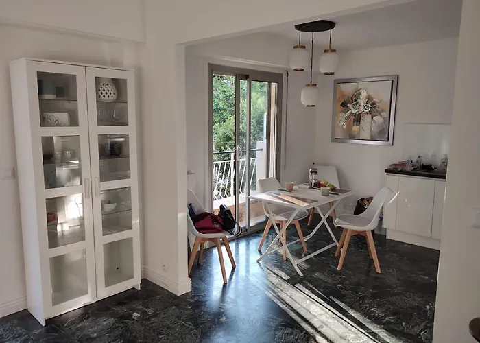 Brand New 2 Bdr Apartment In Antibes With Ac And Sea View