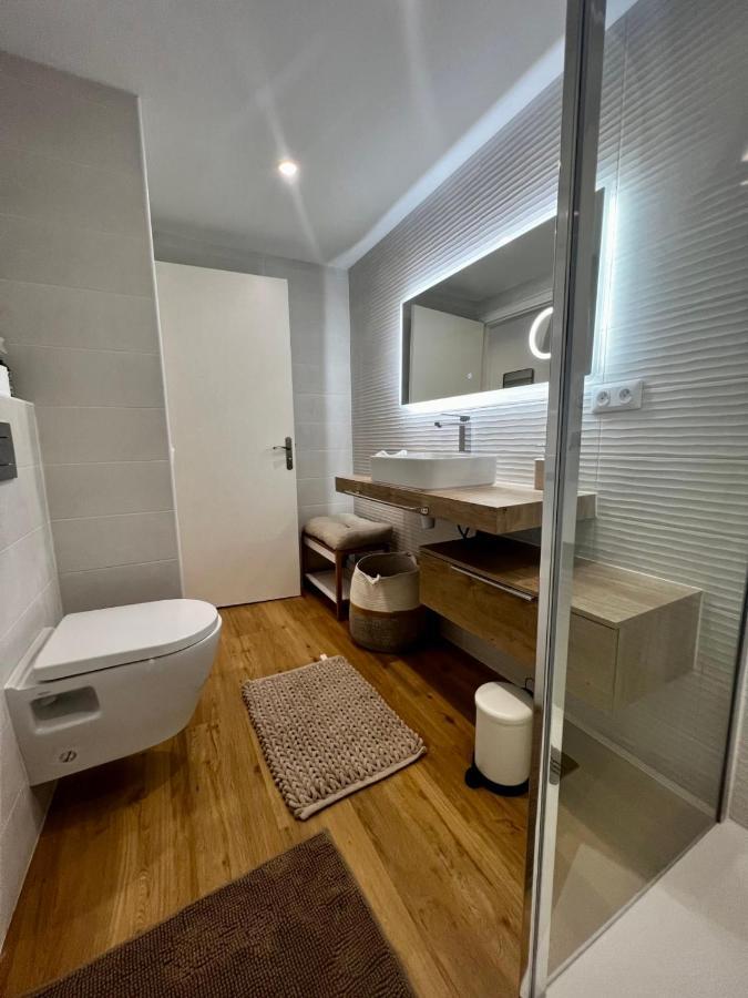 Brand New 2 Bdr In With Ac And Sea View Holiday home