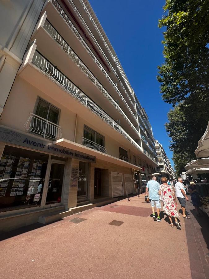 Holiday home Brand New 2 Bdr In With Ac And Sea View Antibes