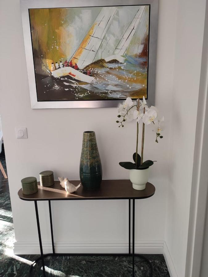 Brand New 2 Bdr In With Ac And Sea View Antibes